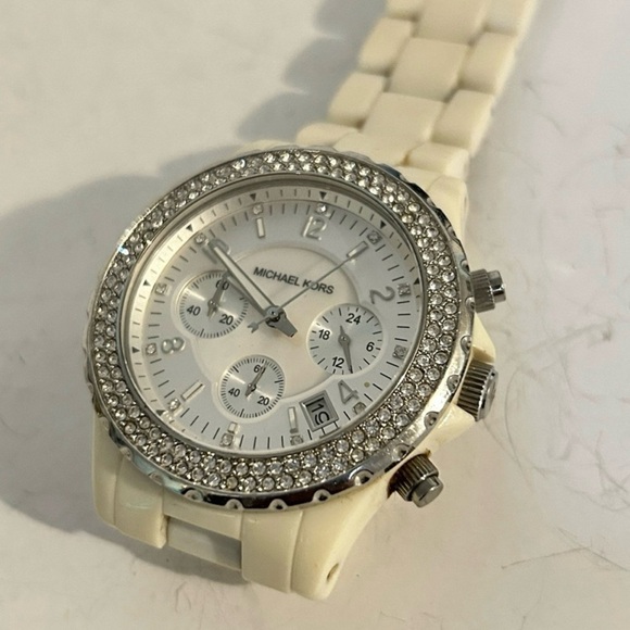 Michael Kors White Ceramic Link Dial Quartz Chronograph Watch w/Crystals - Picture 3 of 4